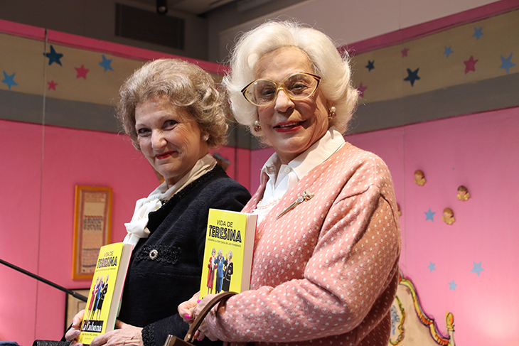 Les Teresines s'estrenen en el món editorial amb un nou llibre que repassa les biografies de les populars germanes