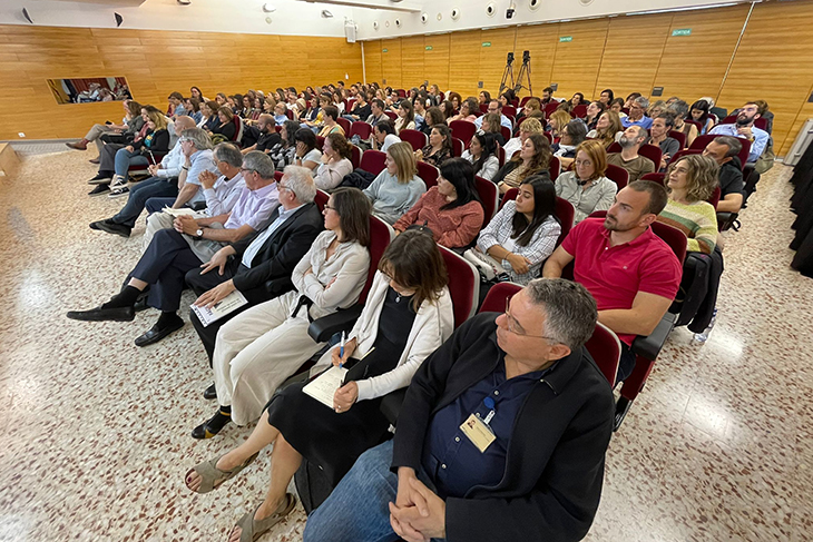 Experts en l'atenció a la discapacitat intel·lectual alerten d'un excés en receptes de medicaments