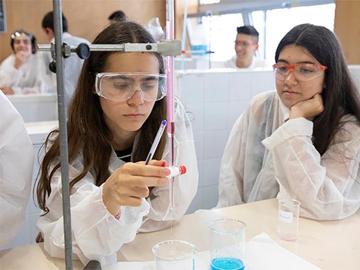 Barcelona augmenta en 776 places l'oferta pública per a cicles de grau mitjà