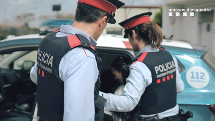 Dos detinguts per assaltar una empresa de Sabadell i fugir de la policia