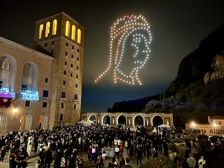 Montserrat inicia els actes de commemoració del Mil·lenari amb un multitudinari acte a la Basílica de Santa Maria