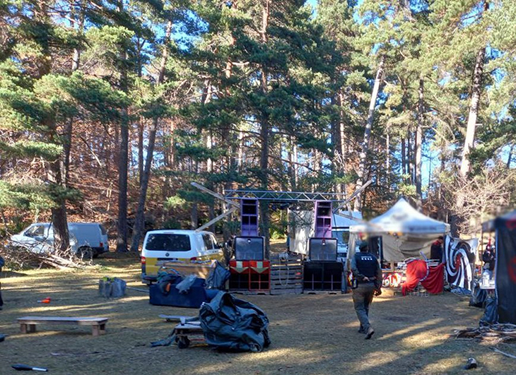 Desallotgen una festa rave dins l'espai natural de la Serra del Catllaràs, al Berguedà