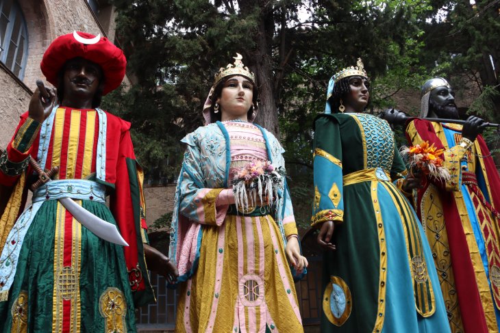 Els gegants de la Patum estrenen vestits 15 anys després d'última renovació de la mà del dissenyador Jordi Rafart