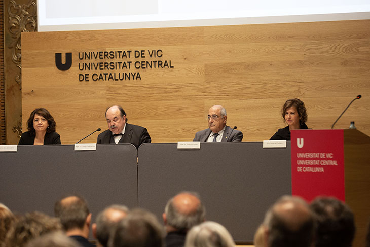 L'edifici del s.XVIII s'ha rehabilitat per acollir actes acadèmics i obrir-se a la ciutat per a activitats culturals