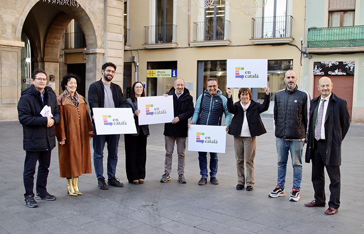 L'Ajuntament de Manresa farà un advertiment a tots els comerços de la ciutat que no tinguin la retolació en català