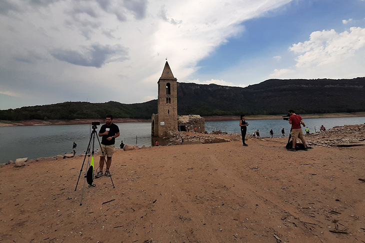 Restringeixen l'ús de drons al pantà de Sau i als entorns davant l'augment de filmacions per la sequera