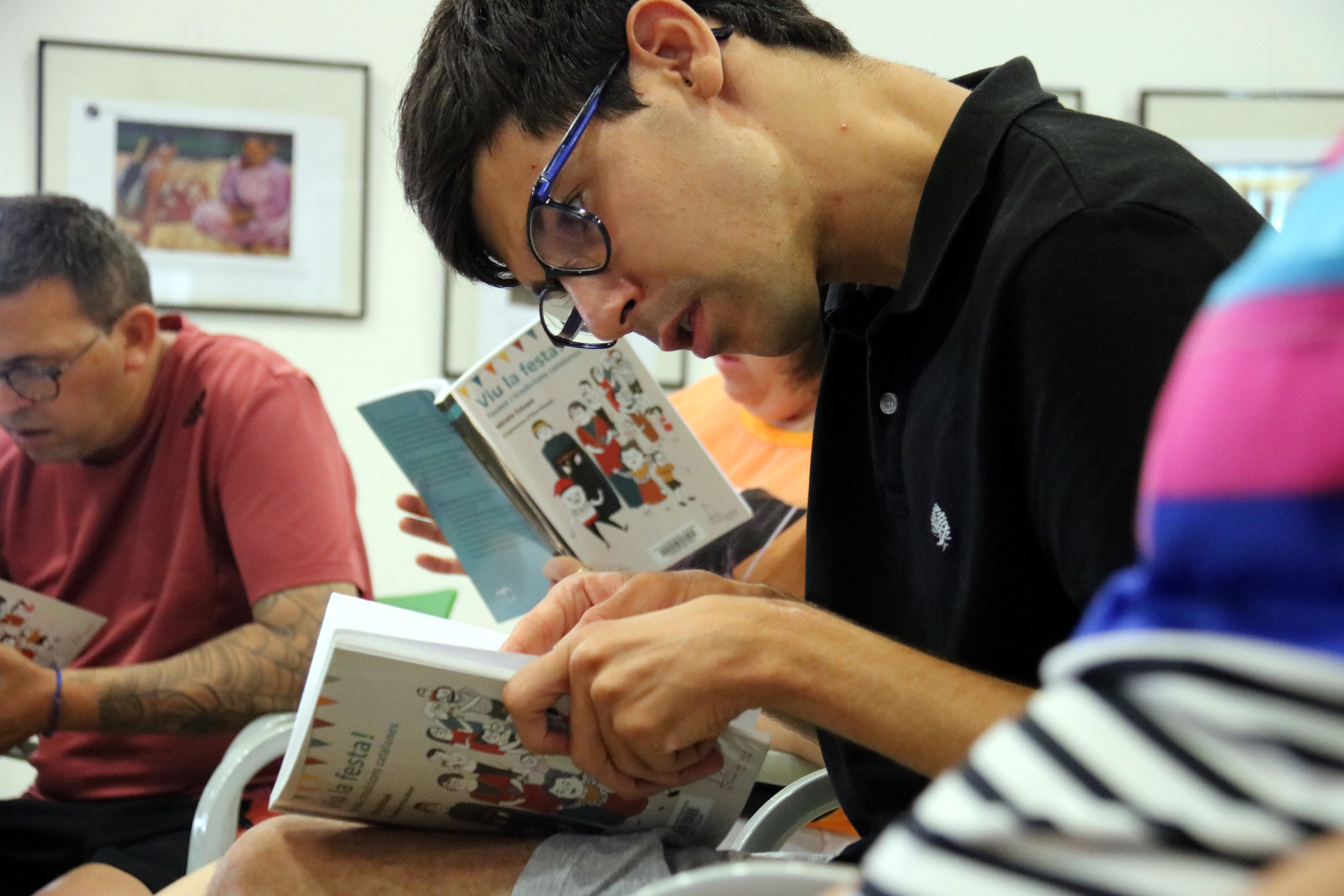 Els clubs de lectura fàcil: inclusió a través de la literatura