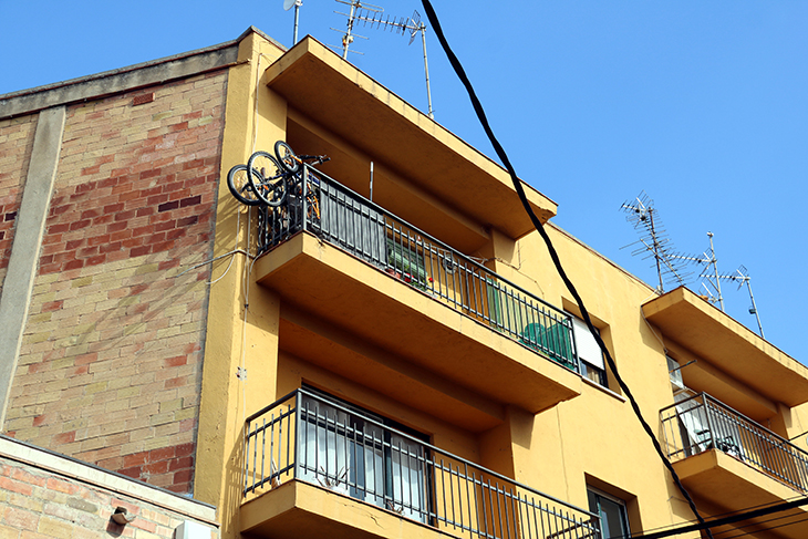 El jove detingut per matar el pare a Vilafant li ha assestat una ganivetada a la zona del coll