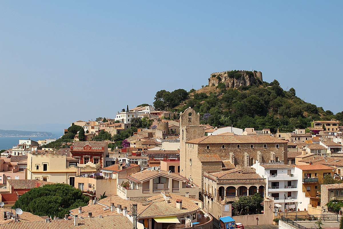 Begur posa tres multes per omplir piscines i sancionarà un centenar de "reincidents" per consum excessiu