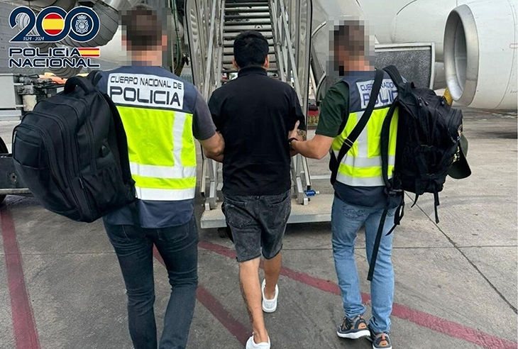 Detenen a Lloret de Mar i Platja d'Aro dos multireincidents que generaven "alarma social" i els expulsen d'Espanya