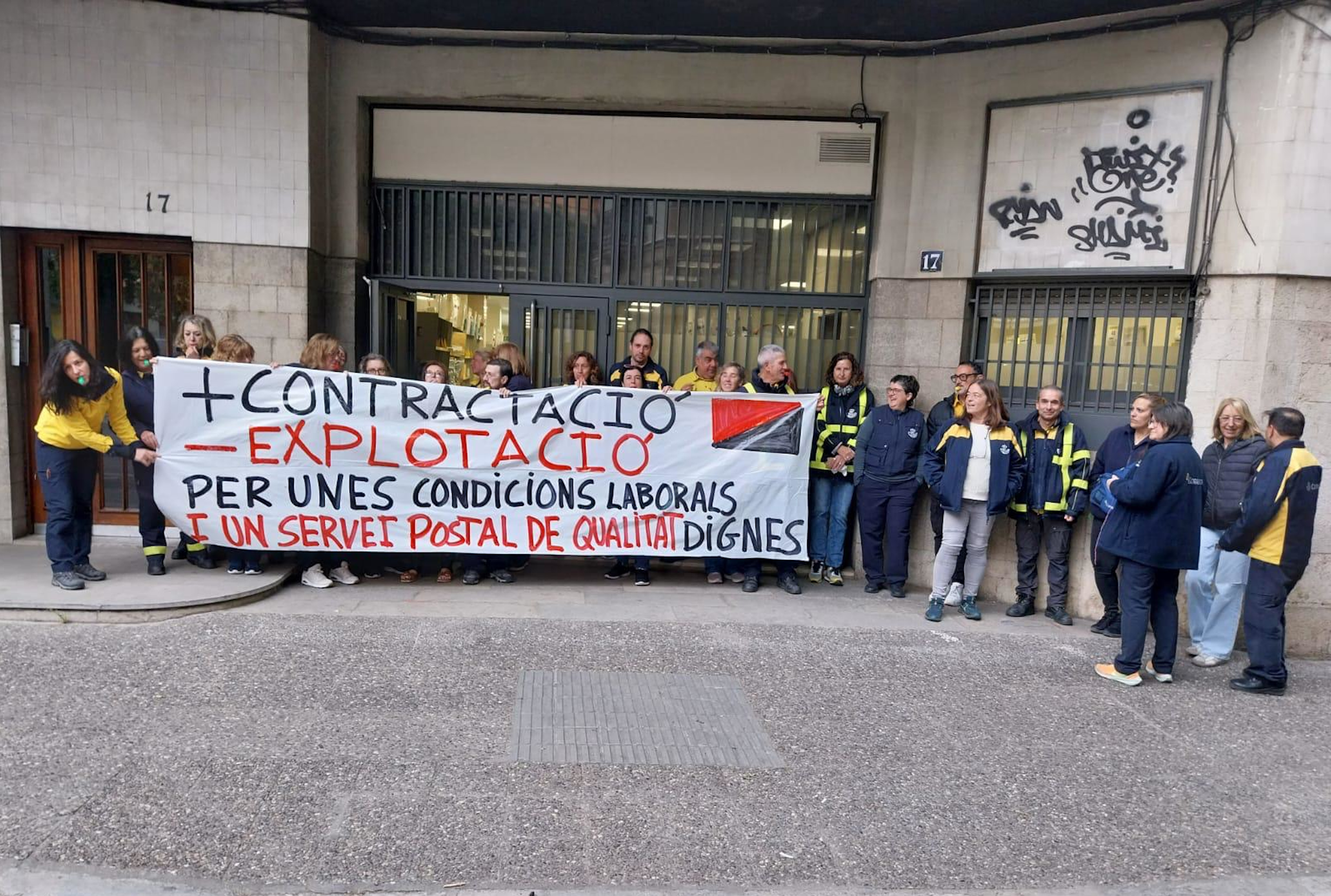 La CGT de Correus a Girona denuncia que una desena de barris no es poden cobrir per falta de personal