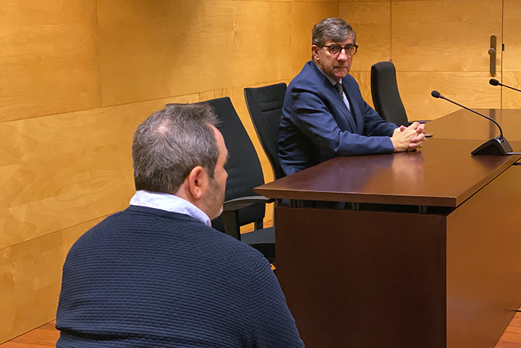 Suspès per la vaga de lletrats el judici al professor de la Bisbal d'Empordà acusat d'abusar de tres alumnes de 12 anys