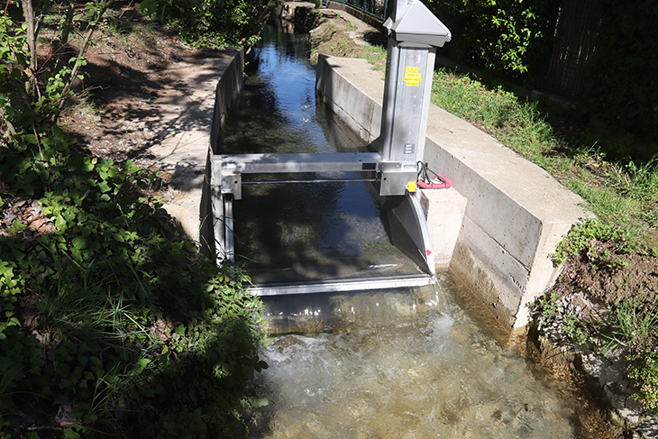 Banyoles estrena comportes basculants automatitzades per regular la sortida d'aigua de l'estany