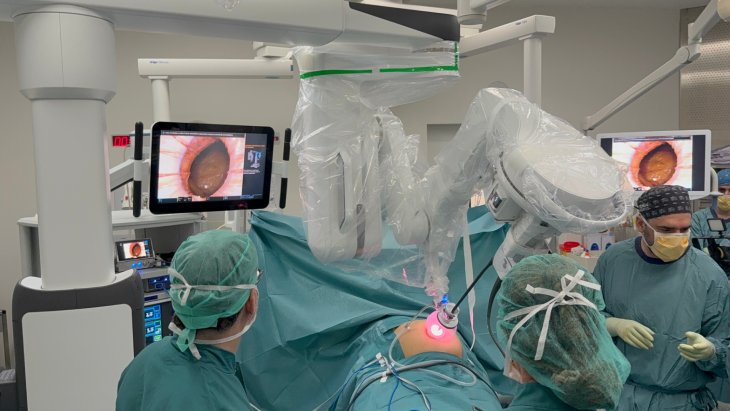 Missió empresarial d'una quinzena d'empreses catalanes a la Xina per aprendre novetats en robòtica i IA