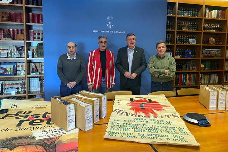 L'actor Miquel Torrent cedeix el fons a l'Ajuntament, "gran part de la història del teatre a Banyoles"
