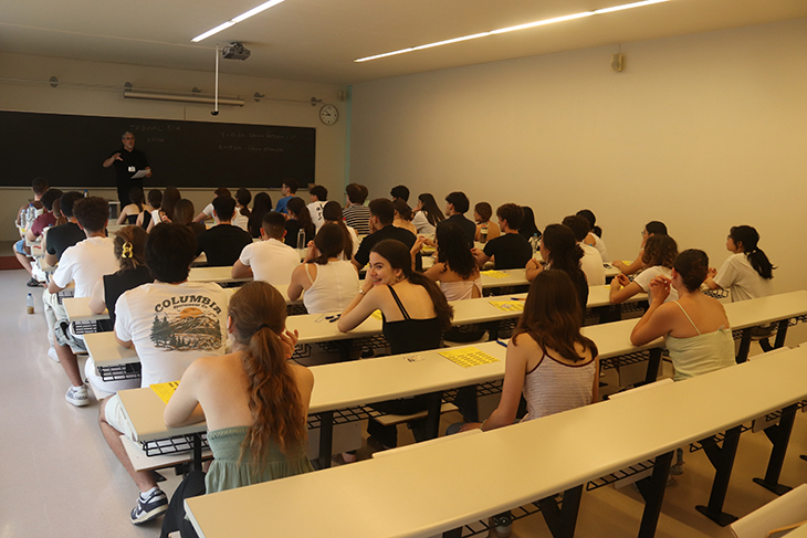 Una noia de l’Institut Pere Alsius i Torrent de Banyoles aconsegueix la millor nota de les PAU amb un 9,9