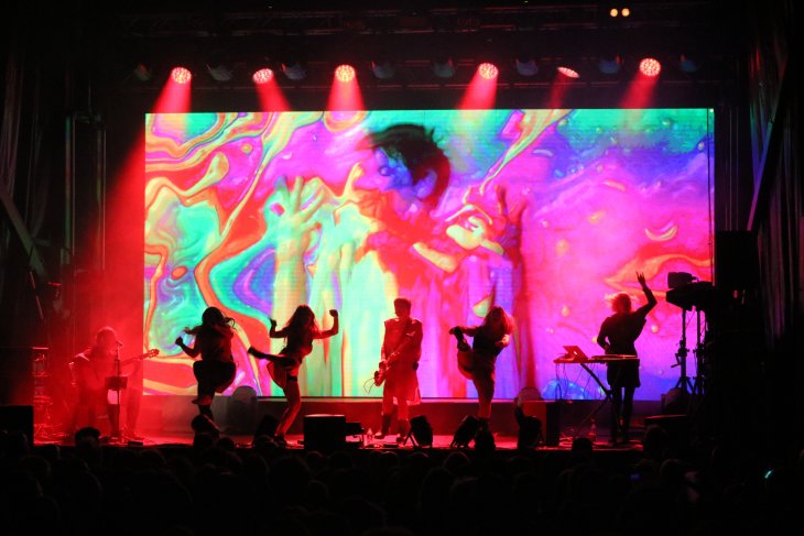 Banyoles vibra amb la rumba electrònica d'Albert Pla en la inauguració de la 20a edició de l'(A)phònica