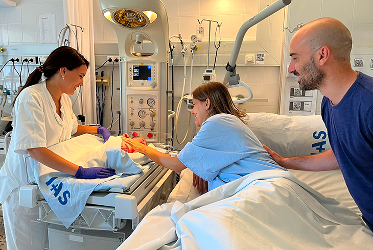 El Santa Caterina impulsa un model pioner perquè els pares no s'hagin de separar dels nadons ingressats a Neonatologia