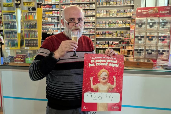 Sorpresa i emoció a Girona després de vendre un bitllet del segon premi de la Grossa de Cap d'Any