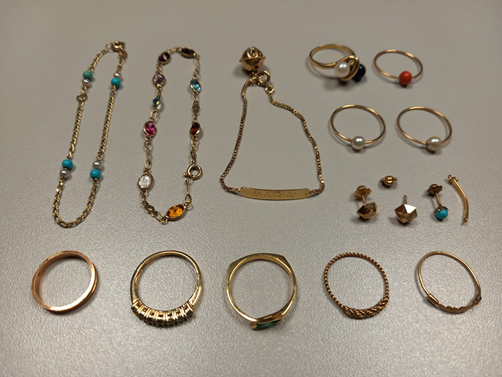 Els Mossos detenen un home a Girona per robar d'una estrebada un collaret a una jove