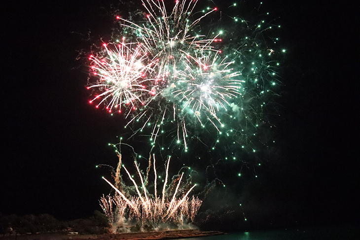 Sitges només permetrà el llançament de petards amb esclafit durant les festes tradicionals