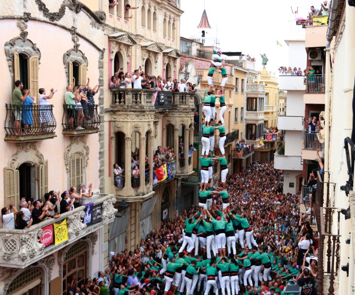 La diada castellera de l'Arboç es converteix en un escenari de gamma extra per a les colles convidades