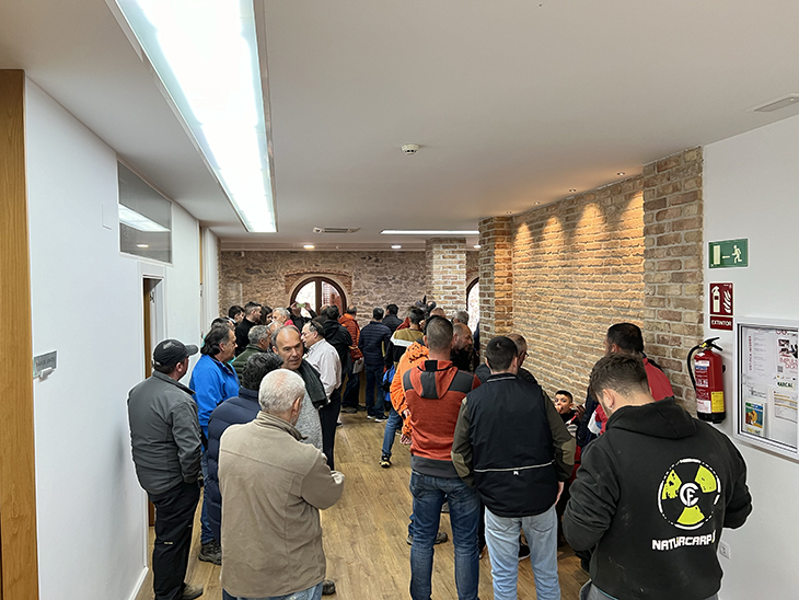 Una cinquantena de pagesos presenten reclamacions patrimonials a la Casa Canal de Mollerussa per no haver pogut regar