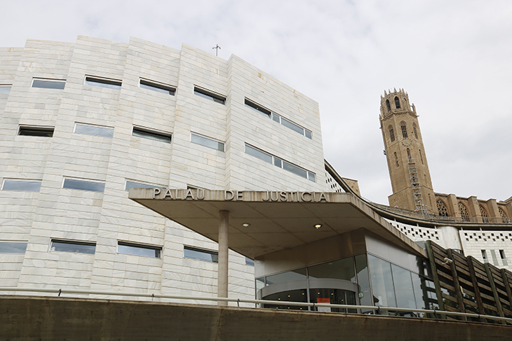 L'Audiència de Lleida condemna a 11 anys de presó l'home que va reconèixer abusar de la seva fillastra durant una dècada