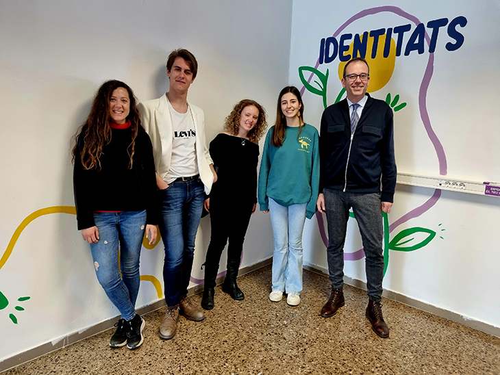 Tres joves de Mollerussa ideen el projecte 'Maricón' per combatre la discriminació a les aules i la LGTB-fòbia