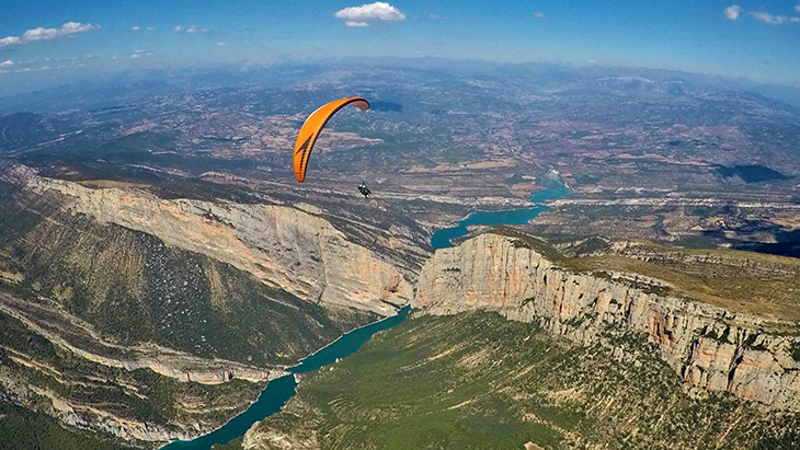 Mor un home de 78 anys en un accident de parapent a Àger