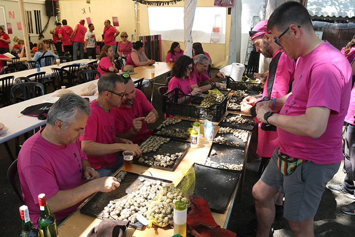 L'Aplec del Caragol de Lleida bat rècords amb la irrupció de grans colles i preveu sumar-ne de noves l'any vinent