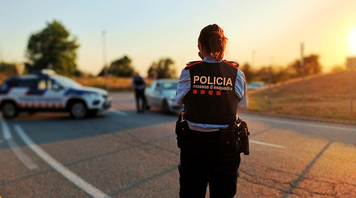 Detingut per robar prop de 5.000 llaunes de cervesa d'un camió estacionat en una àrea de descans de l'AP-2 a Vimbodí