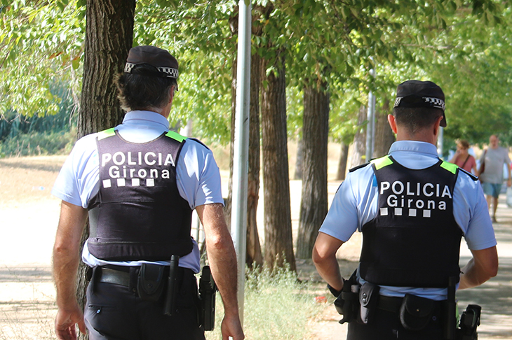 Un detingut i cinc denunciats per intentar ocupar un pis de Girona i revendre les claus
