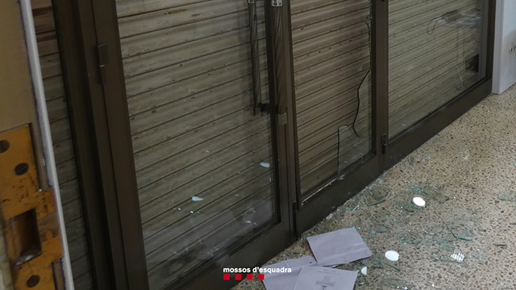 Detinguts tres homes per un robatori amb força en una farmàcia de Valls