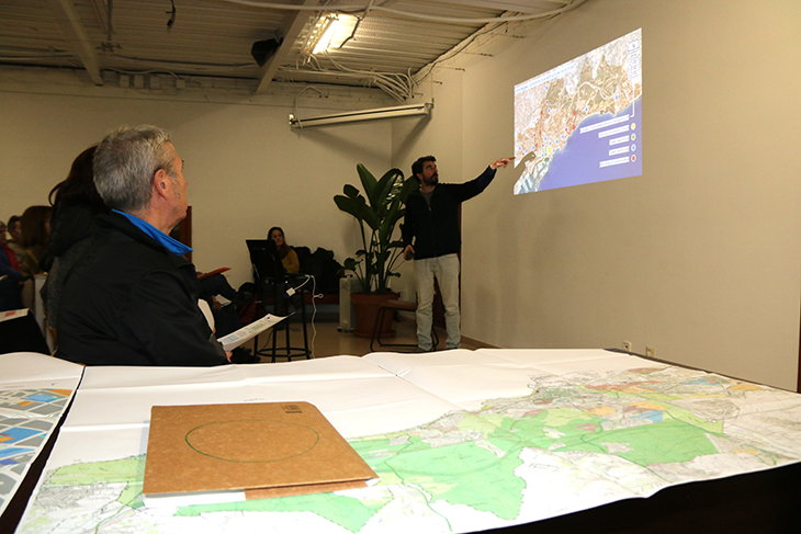 Una cinquantena de persones participen en el taller de l'avanç del POUM de la Part Alta: "Volem un barri més sostenible"