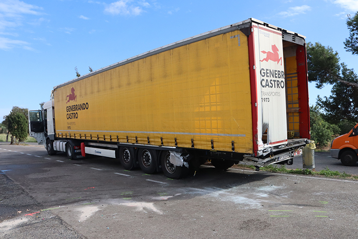 Mor una dona en un accident de trànsit a l'AP-7 a Roda de Berà