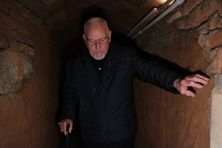 Emoció a flor de pell i record en la reobertura d'un refugi antiaeri de la guerra civil espanyola a Castellvell del Camp