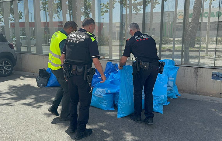 Intervenen prop de 2.000 peces de roba i calçat falsificats a Tarragona per valor de 105.000 euros