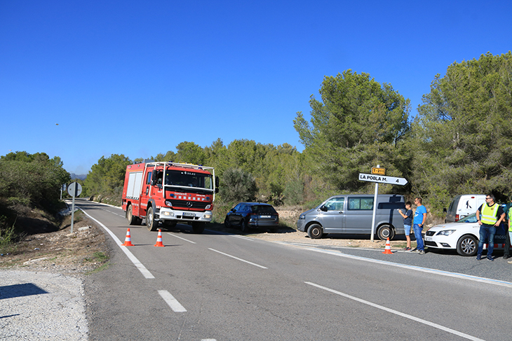Més d'una cinquantena de dotacions treballen per sufocar l'incendi que afecta la Vespella i la Nou de Gaià