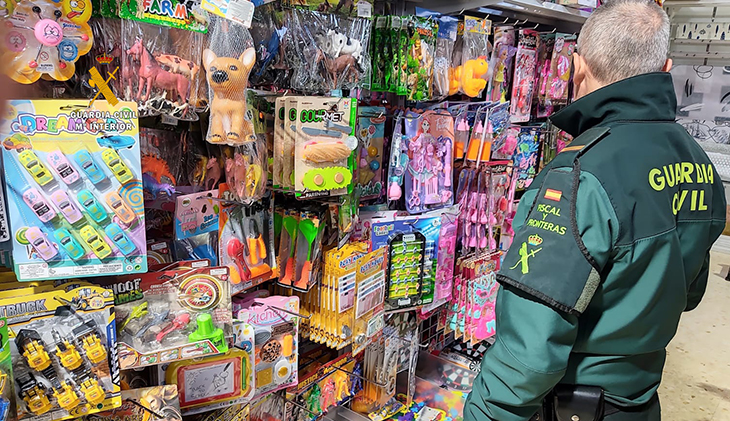 Denunciats diversos basars de Valls per vendre productes sense un control de qualitat i de seguretat