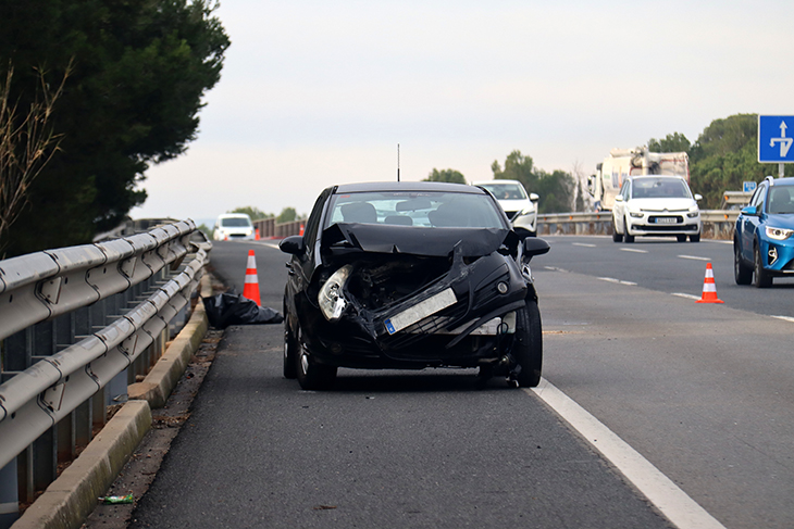Normalitzada la circulació a la T-11 a Reus després d'un accident múltiple amb sis vehicles afectats