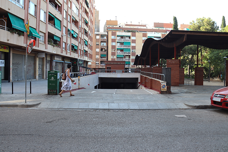 Ordenen el desallotjament de prop de 300 vehicles d'un pàrquing de Reus per "risc imminent" de col·lapse estructuralOrdenen el desallotjament de prop de 300 vehicles d'un pàrquing de Reus per "risc imminent" de col·lapse estructural