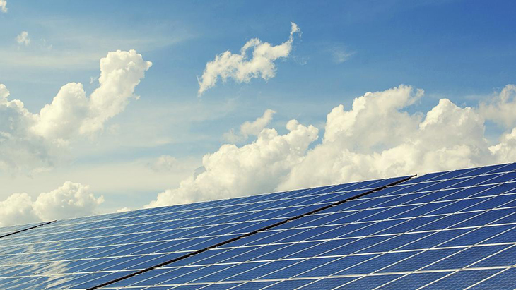 Llum verda condicionada a una central solar de 77.000 panells en 50 hectàrees del municipi de Constantí
