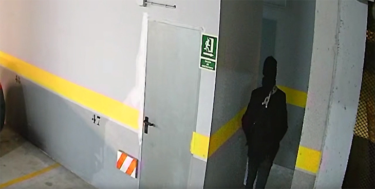 Detingut per una trentena de robatoris amb força a trasters comunitaris d'una urbanització de Tarragona