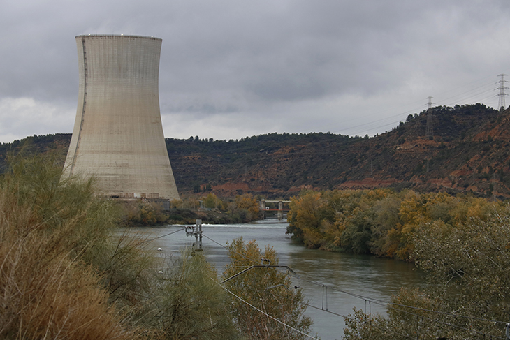 vessament al riu de la central nuclear d'Ascó