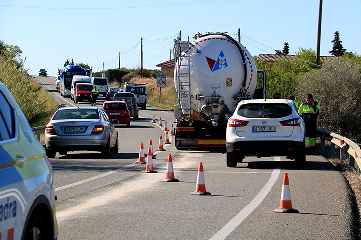 Mor el conductor d'una motocicleta en un xoc frontal a la C-12 a Tortosa