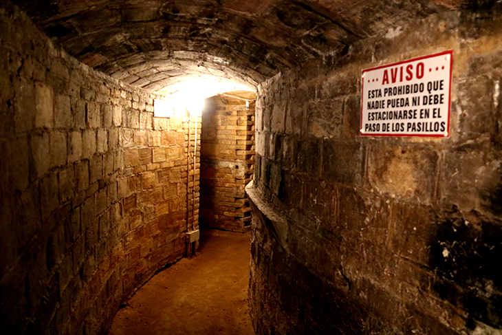 El refugi antiaeri de Tortosa incorpora elements interpretatius per mostrar l'impacte i l'angoixa dels bombardejos