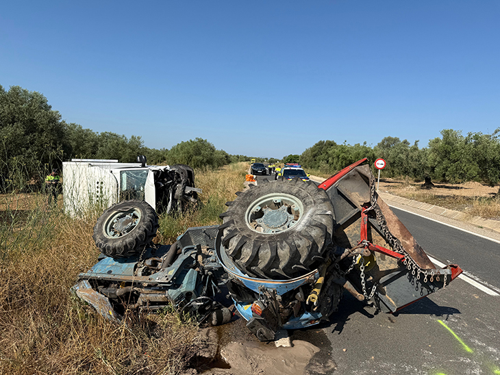 Mor el conductor d'un tractor en un accident amb un camió implicat a Ulldecona